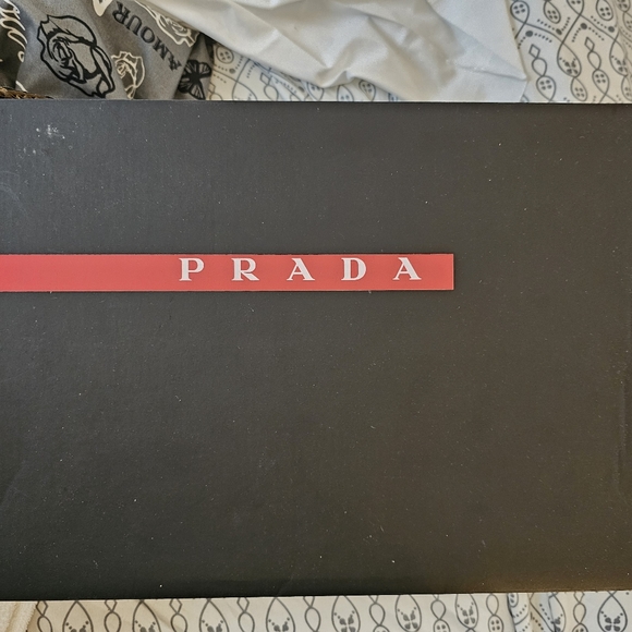 Prada Casual men red and Silver sneakers size 9.5 - Picture 13 of 16